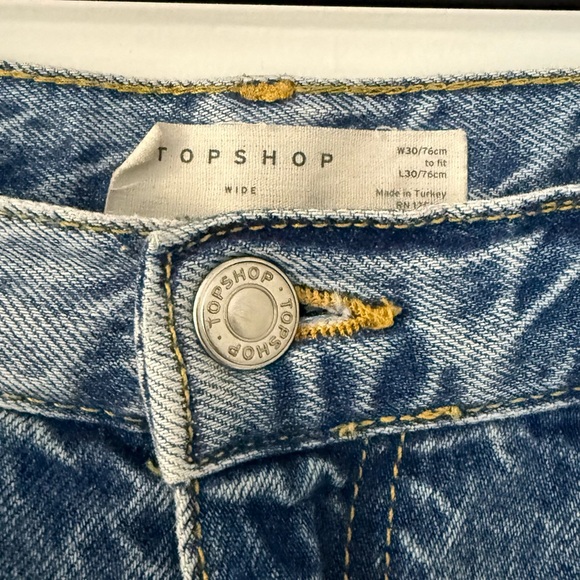 Topshop Wide Leg Jeans - Light Wash Raw Hem Size 30 - Picture 6 of 8